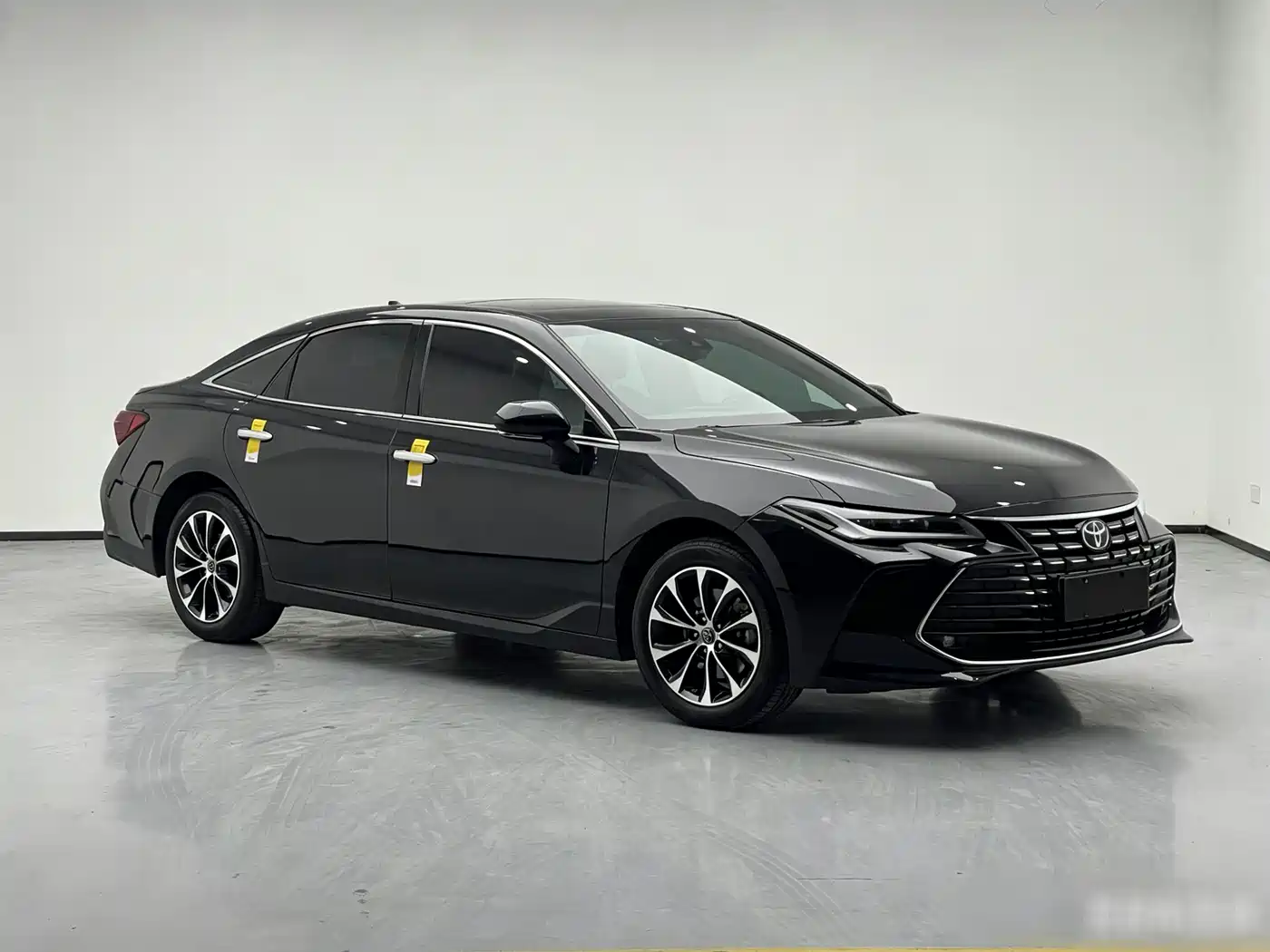 Toyota Avalon 2023 2.0L Premium Selection фото 3
