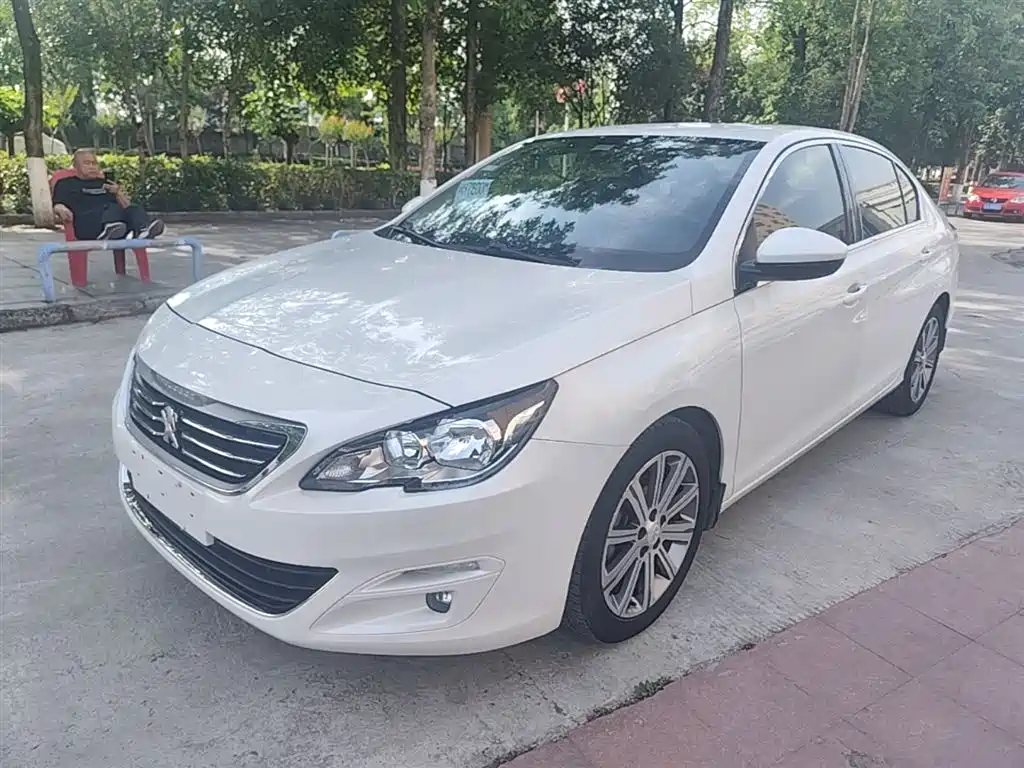 Peugeot 408 2014 1.8L Automatic Luxury Edition фото 2