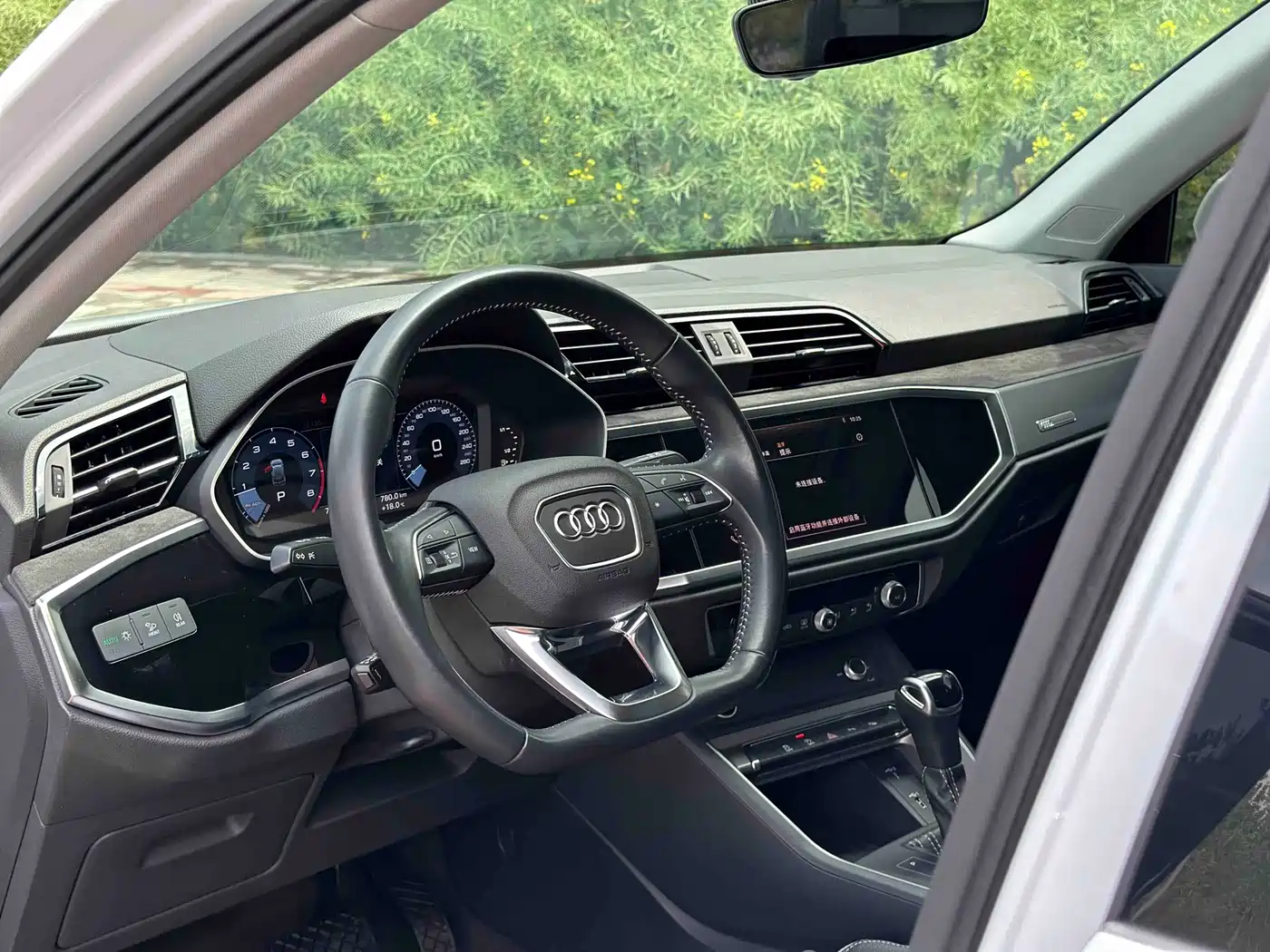 Audi Q3 2021 35 TFSI Fashion Sport фото 4