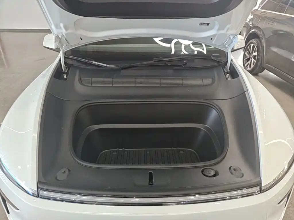 Tesla Model Y L 2025 2025 Facelift Long Range AWD