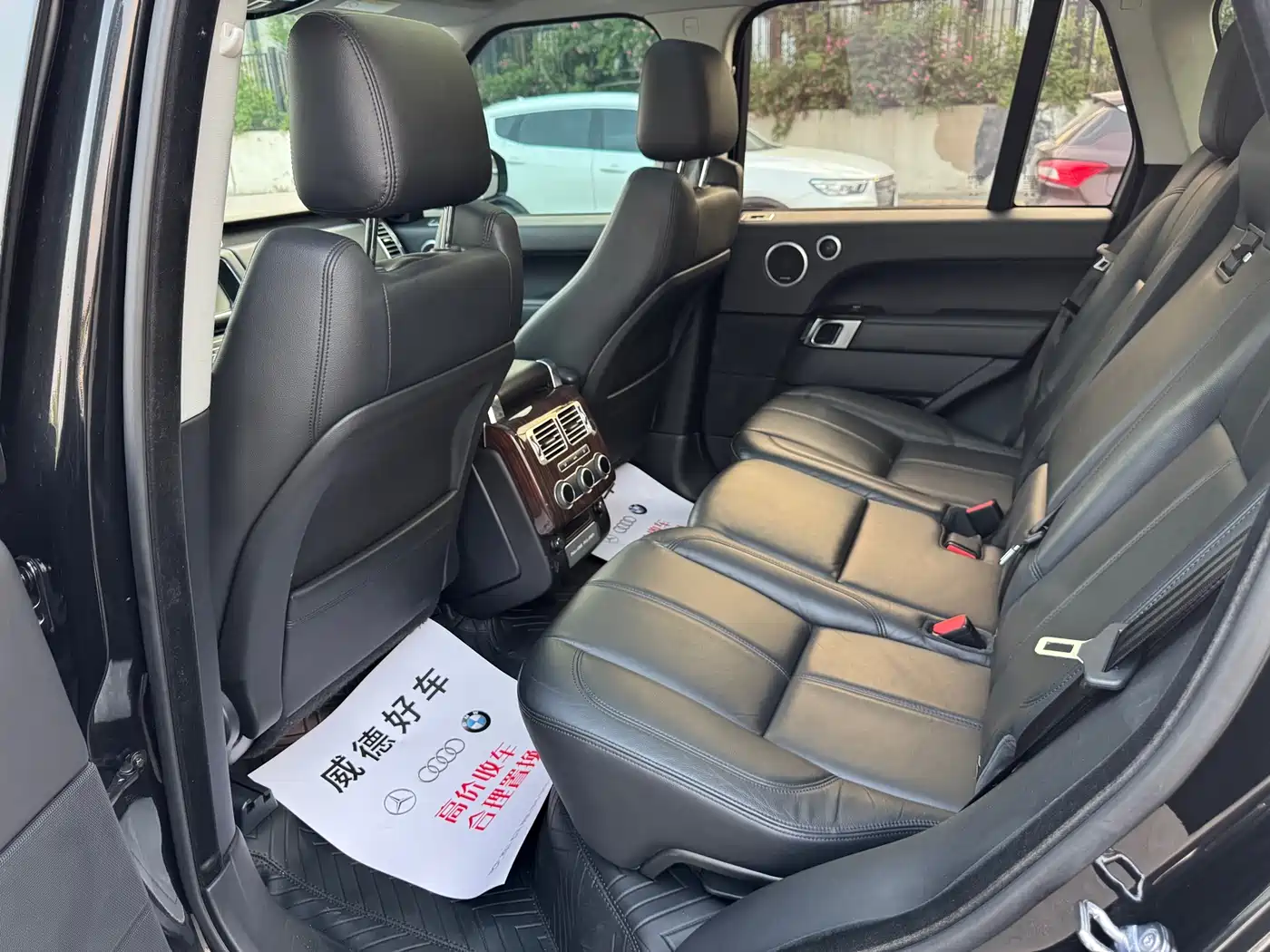 Land Rover Range Rover 2017 3.0 SC V6 Golden Age Edition фото 10