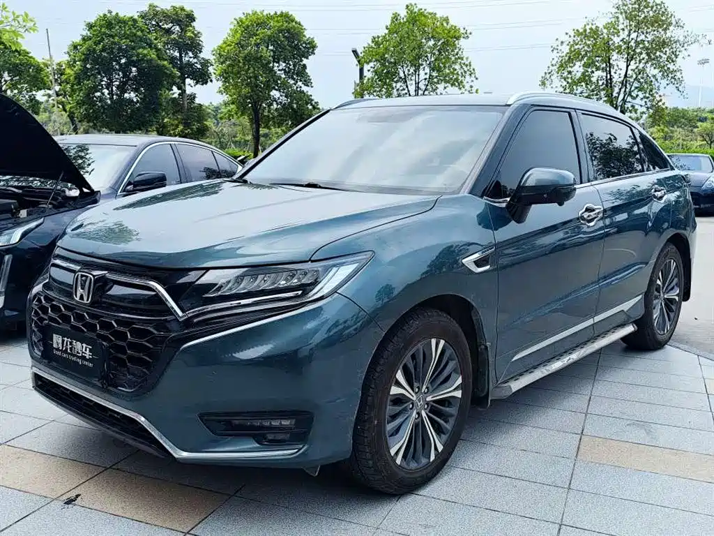 Фото 1 - Honda UR-V