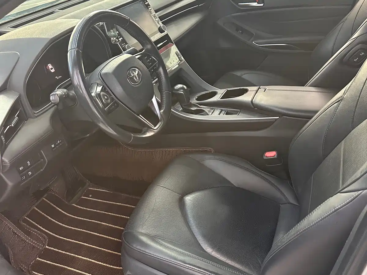 Toyota Avalon 2019 Hybrid 2.5L Luxury Edition China V фото 4