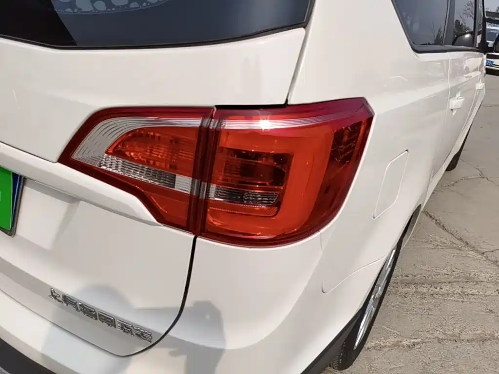 Фото 8 - Baojun 730