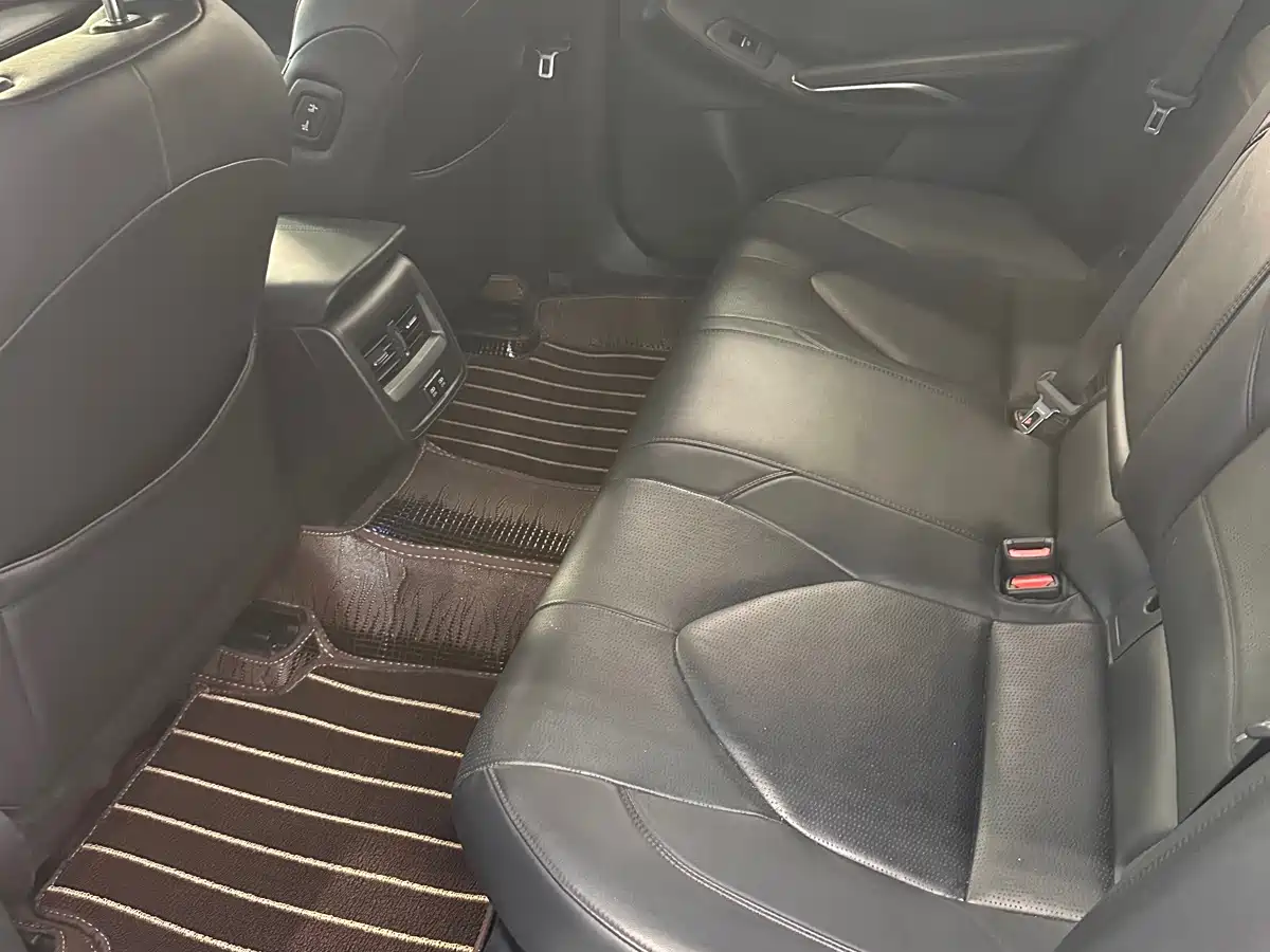 Toyota Avalon 2019 Hybrid 2.5L Luxury Edition China V фото 5