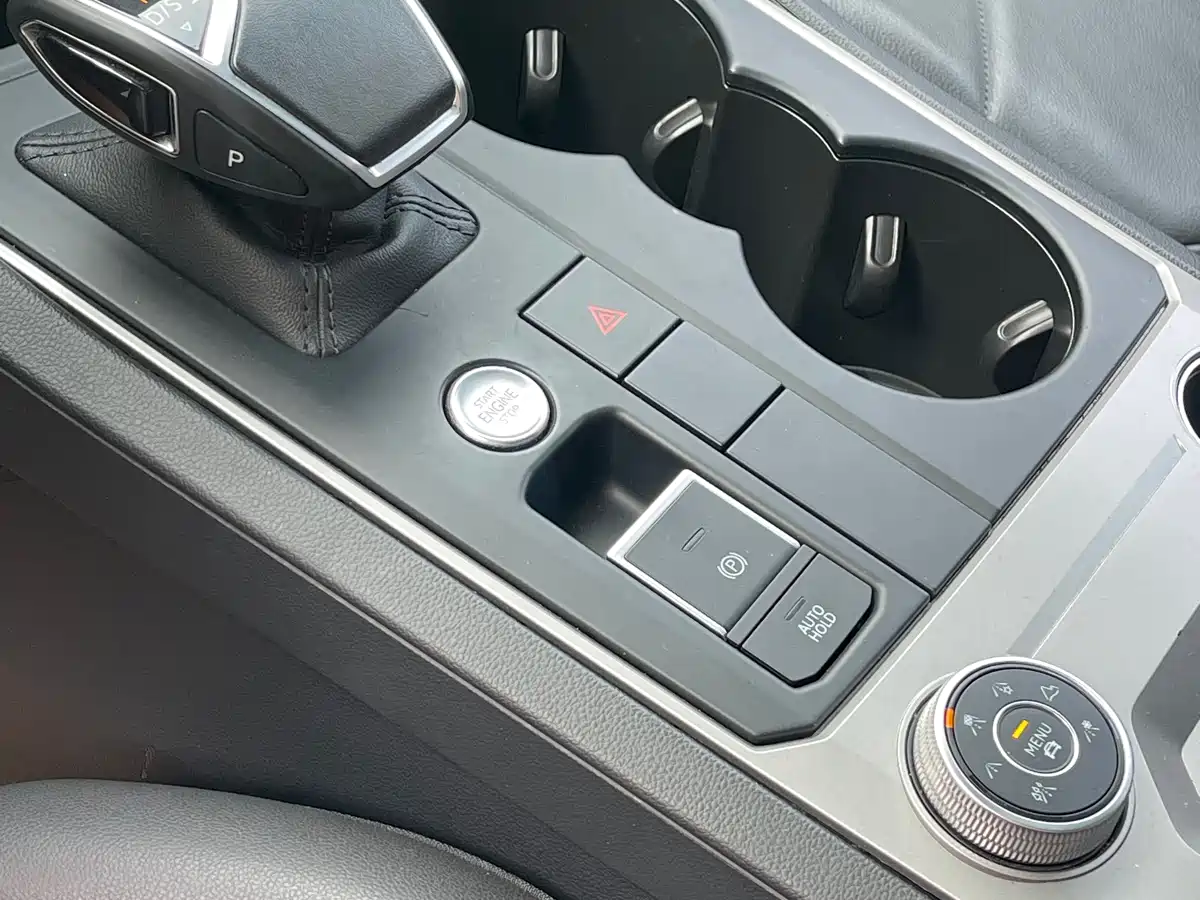Volkswagen Touareg 2019 2.0TSI Pilot Edition China VI фото 17