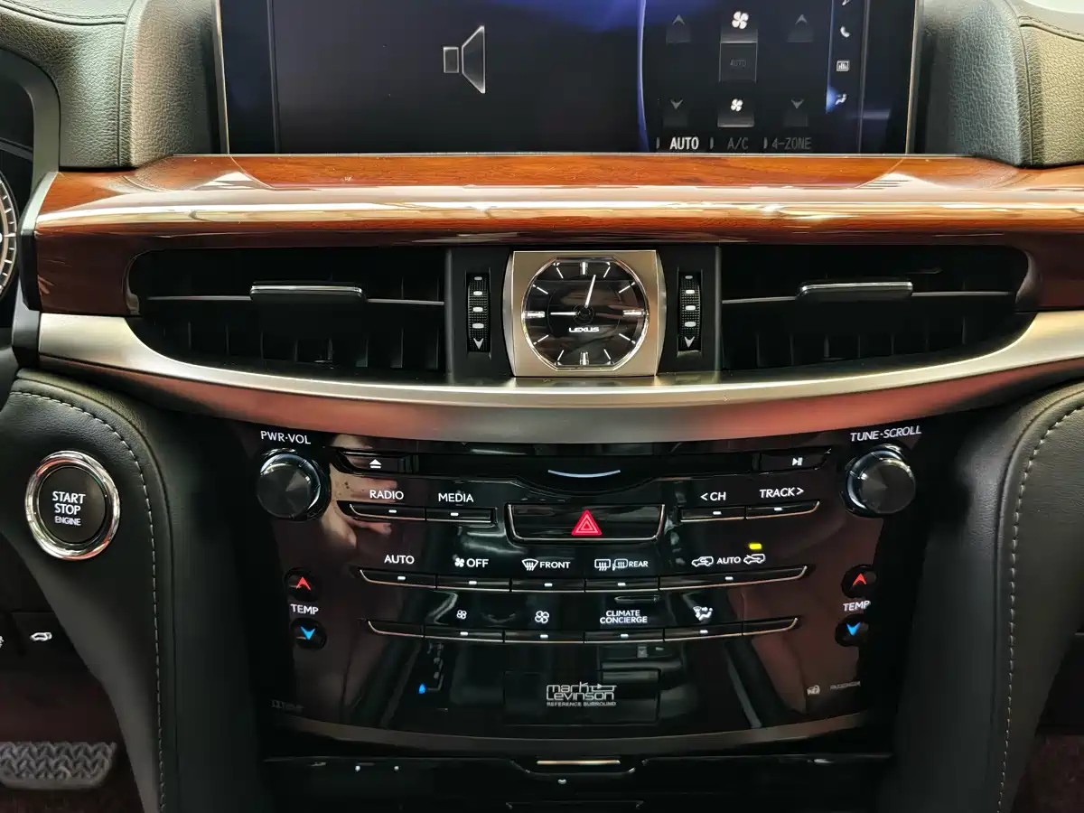 Lexus LX 2017 570 Dynamic Luxury фото 11
