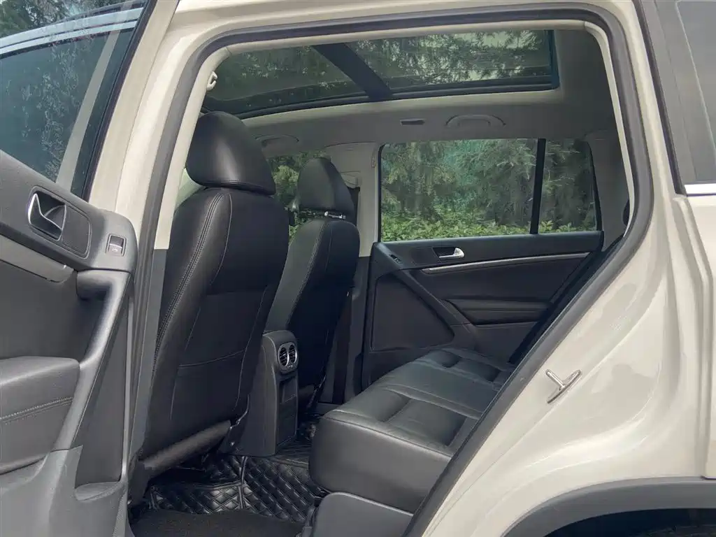 Volkswagen Tiguan 2015 1.8TSI Automatic 2WD Comfortline фото 7