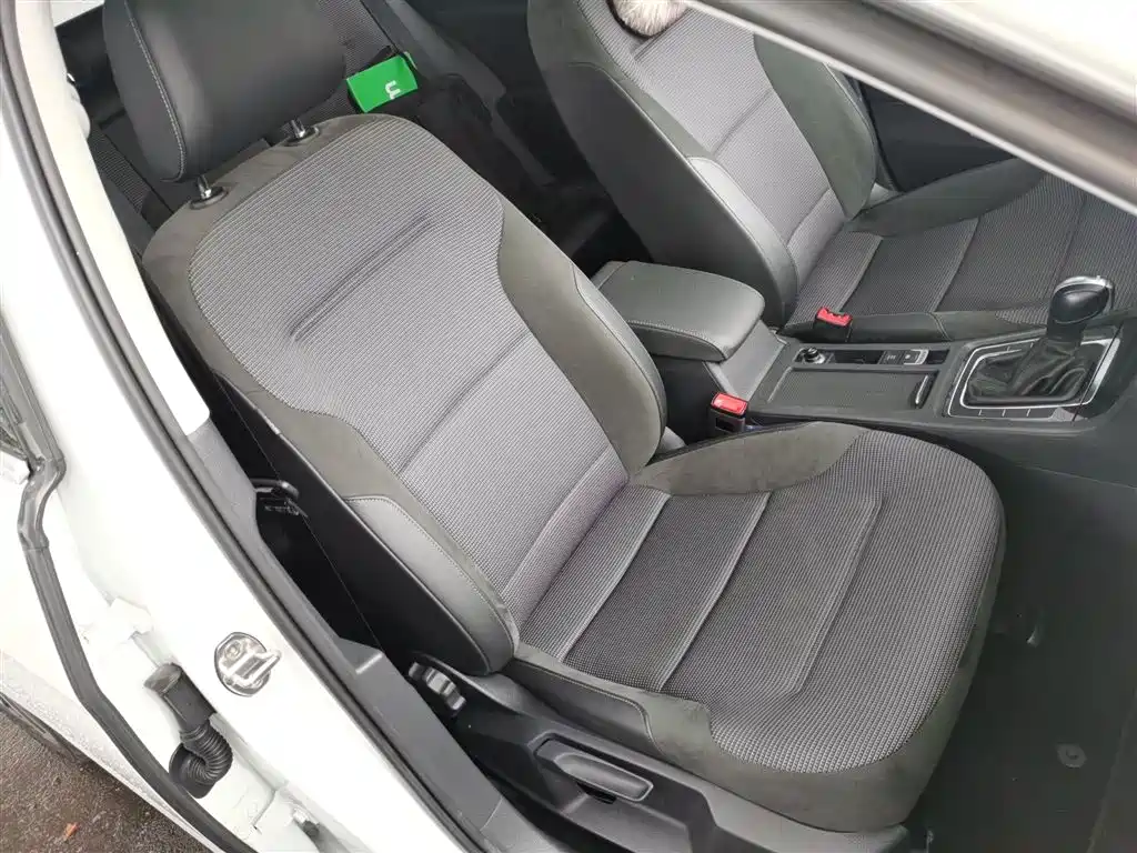 Volkswagen Golf 2020 280TSI DSG Comfort фото 25