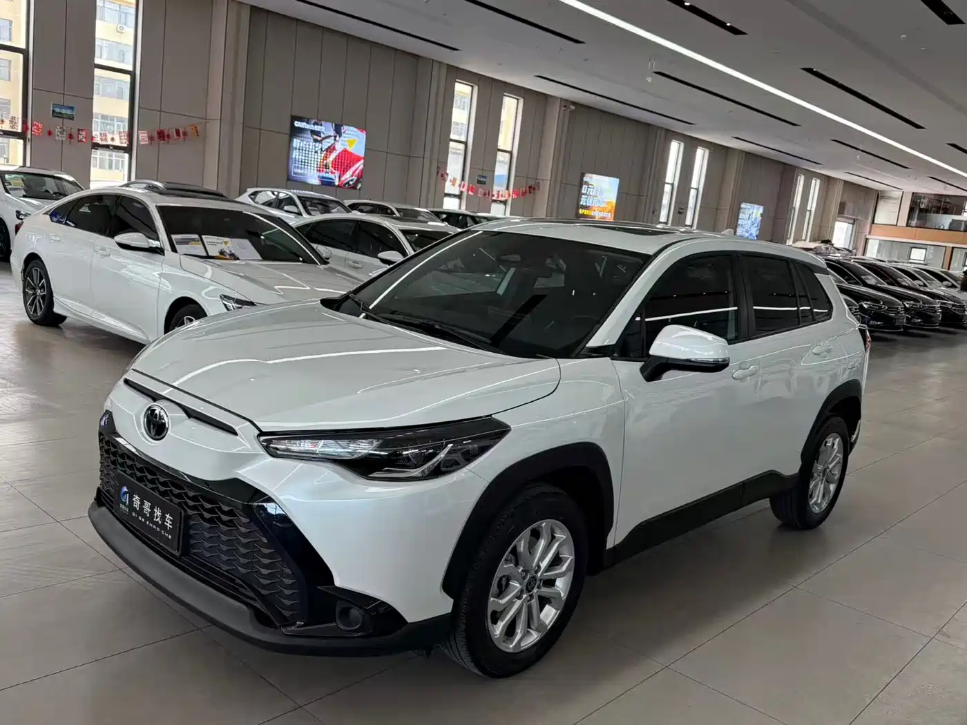 Toyota Frontlander 2023 2.0L CVT Leading Edition фото 3