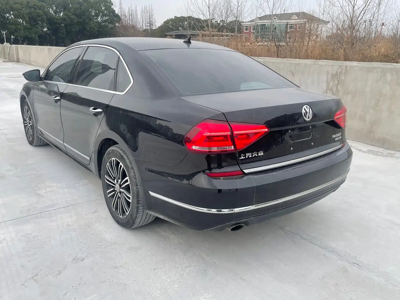 Volkswagen Passat 2017 330TSI DSG Prestige фото 6