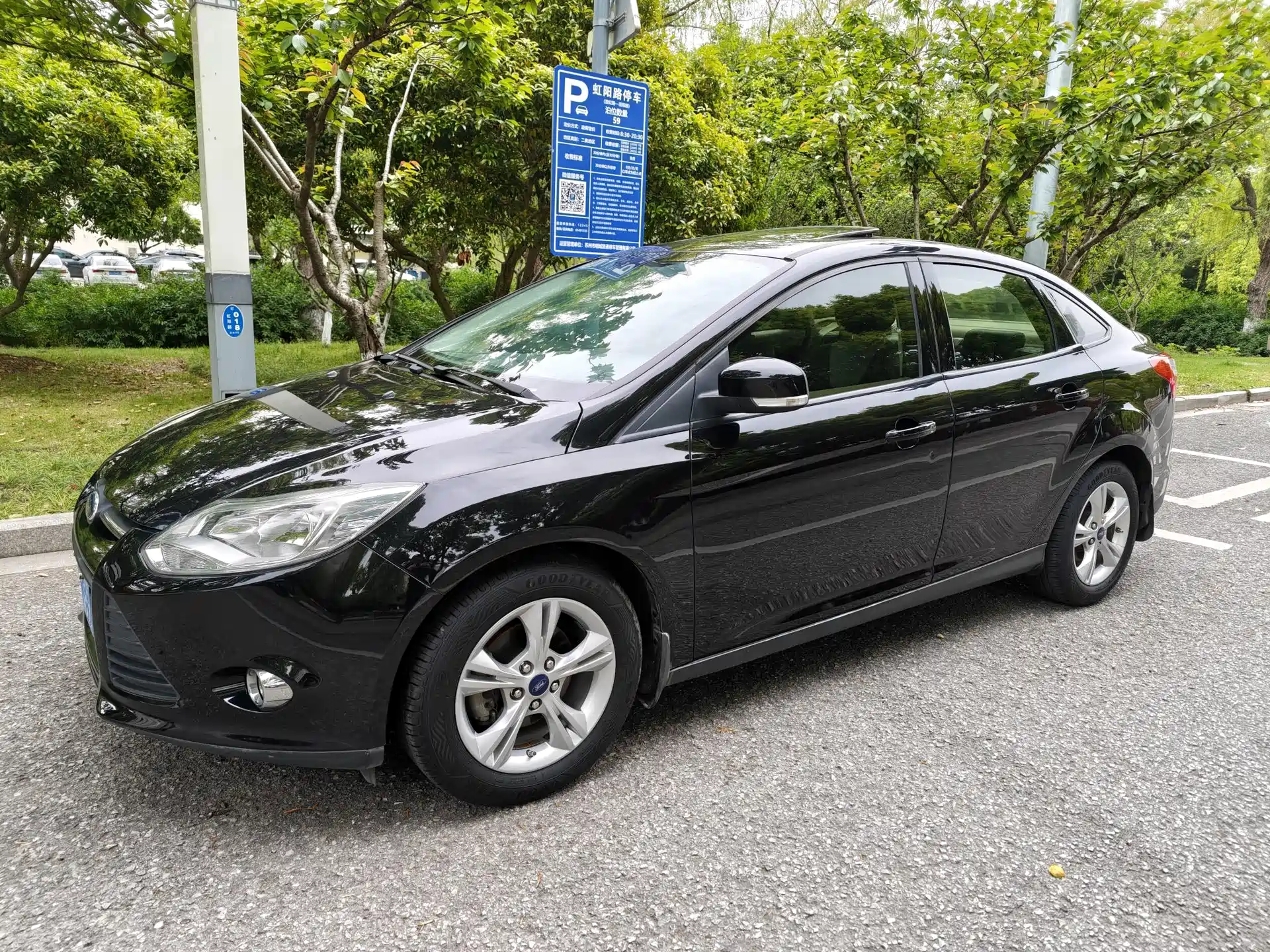 Фото 1 - Ford Focus