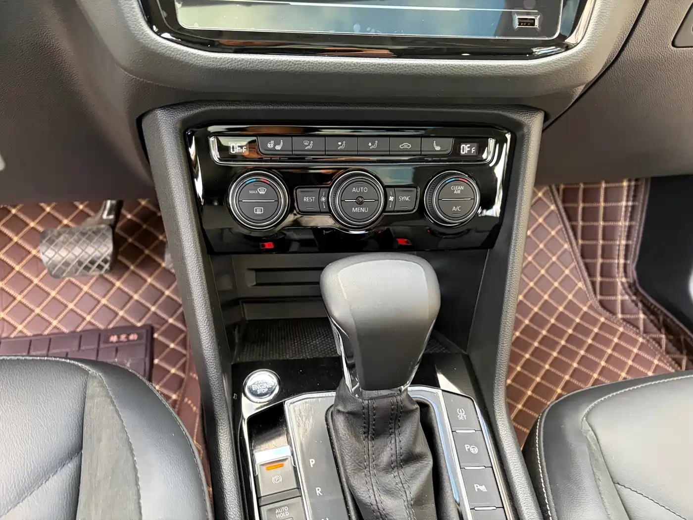 Volkswagen Tiguan L 2020 330TSI Auto 2WD Smart Luxury China VI фото 24
