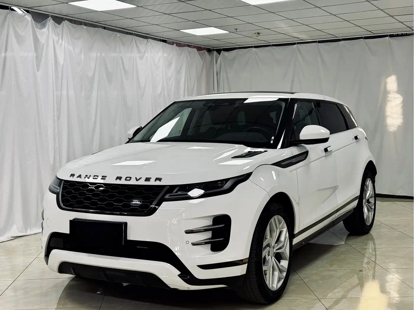 Land Rover Range Rover Evoque 2024 Range Rover Evoque L 200PS Glowing Elegance Edition