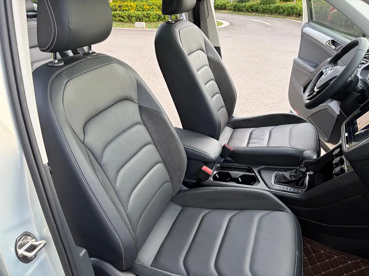 Volkswagen Tiguan L 2020 330TSI Auto 2WD Smart Luxury China VI фото 14