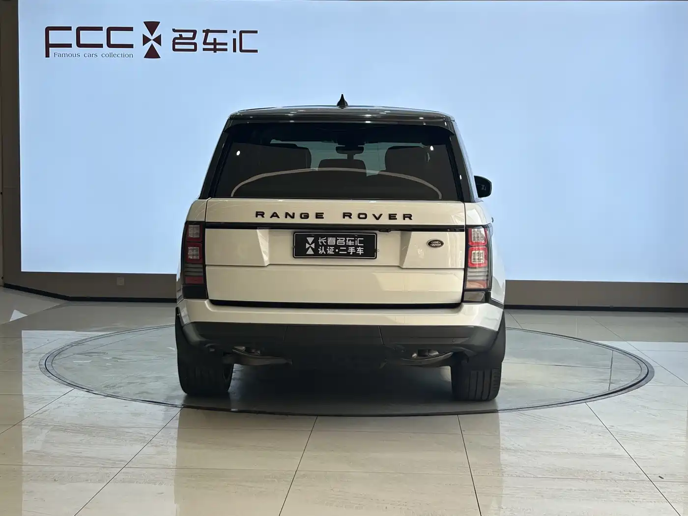 Land Rover Range Rover 2017 3.0 SC V6 Golden Age Edition фото 6