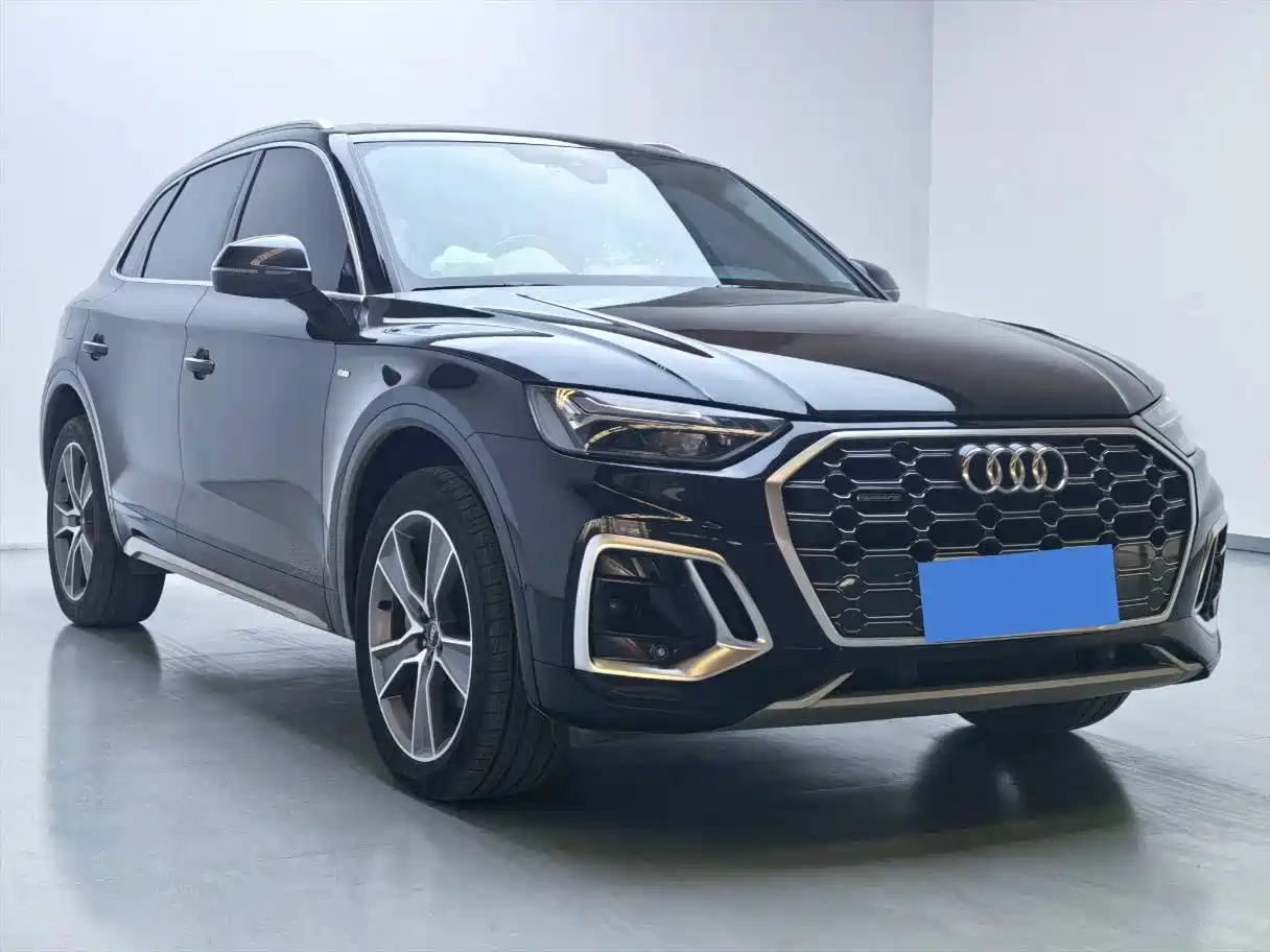Audi Q5L 2022 45T Luxury Dynamic фото 3