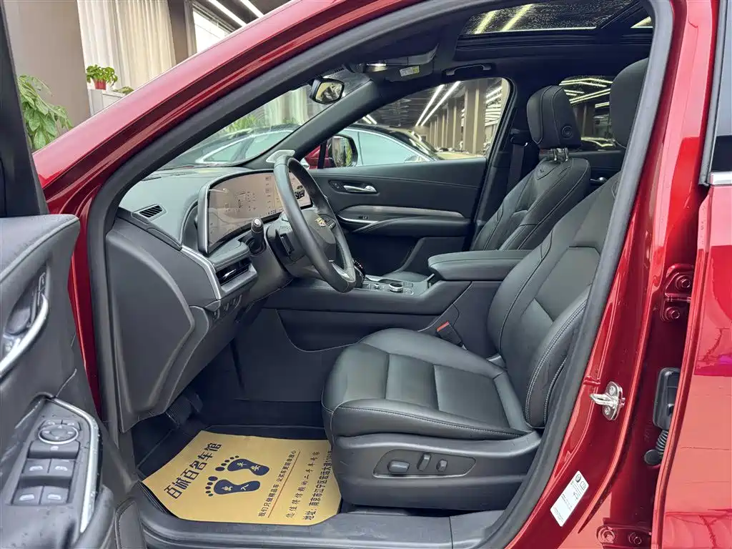 Cadillac XT4 2024 28T 2WD Luxury фото 10