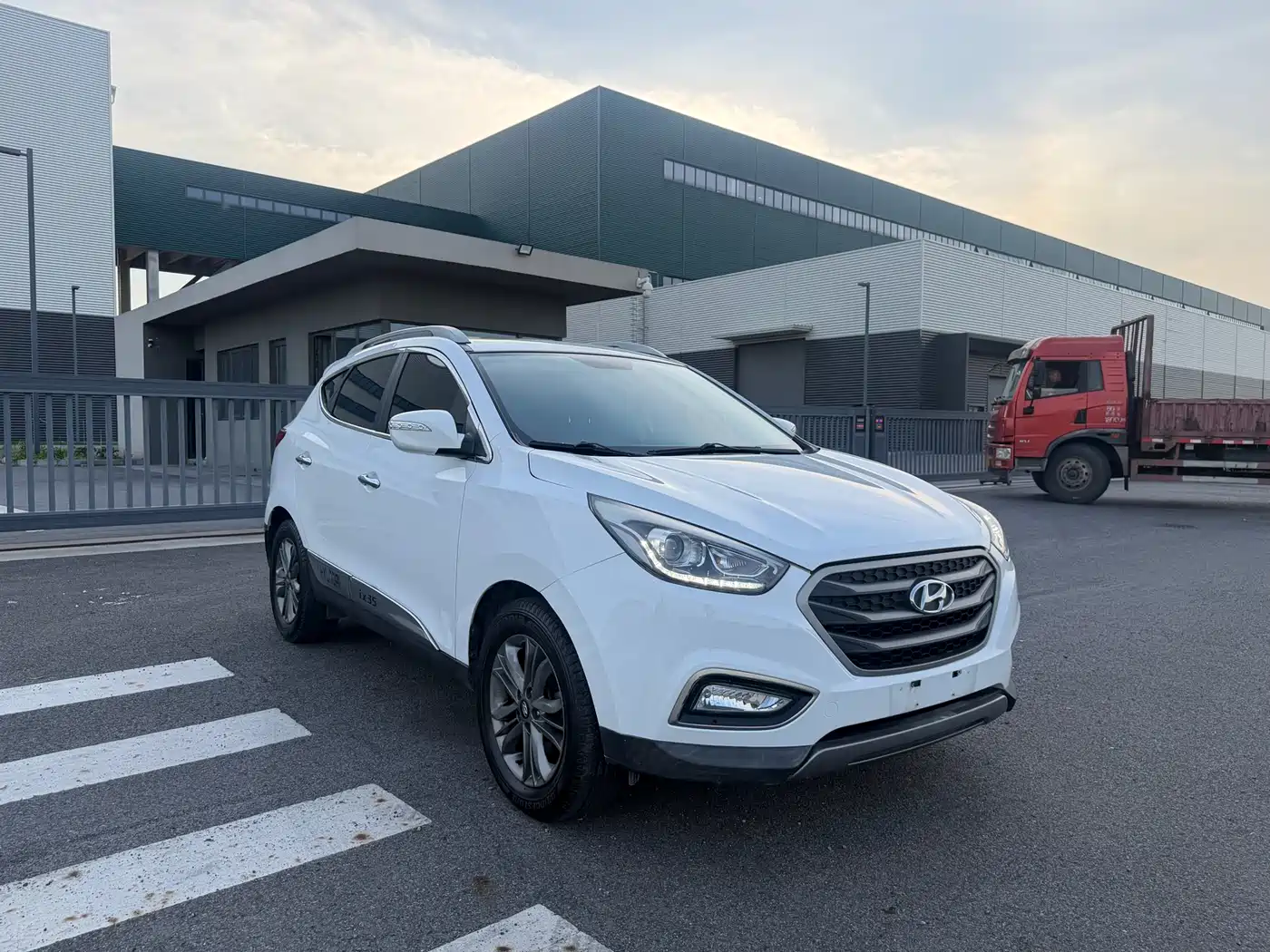 Hyundai Beijing Hyundai ix35 2013 2.0L Auto 2WD Smart GLS China IV фото 3