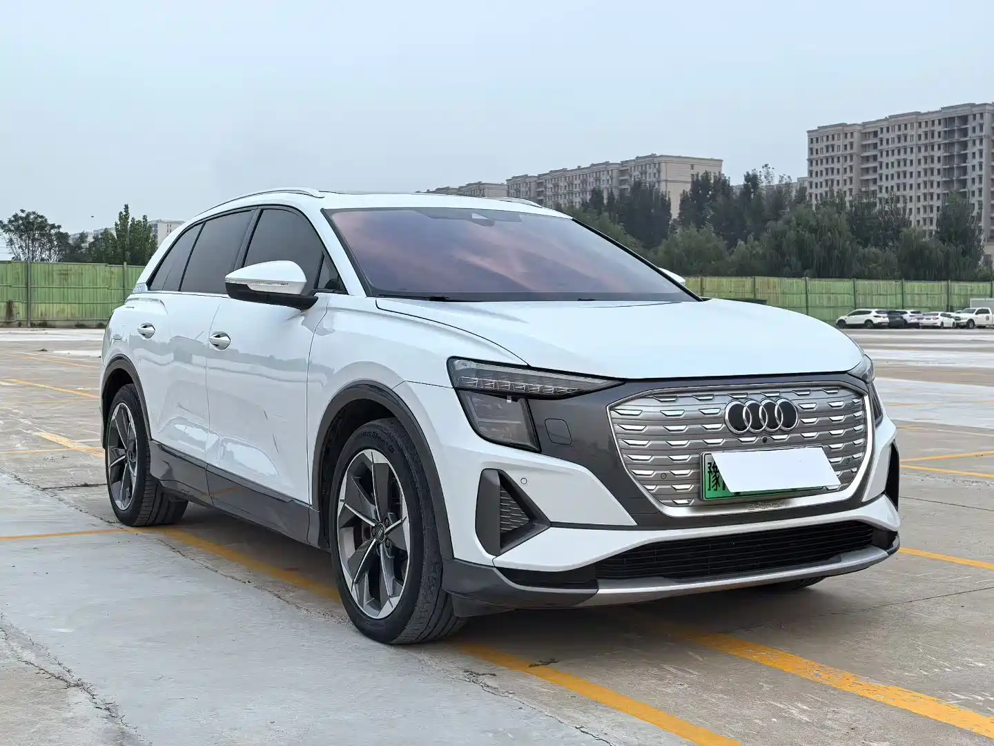 Фото 3 - Audi Q5 e-tron