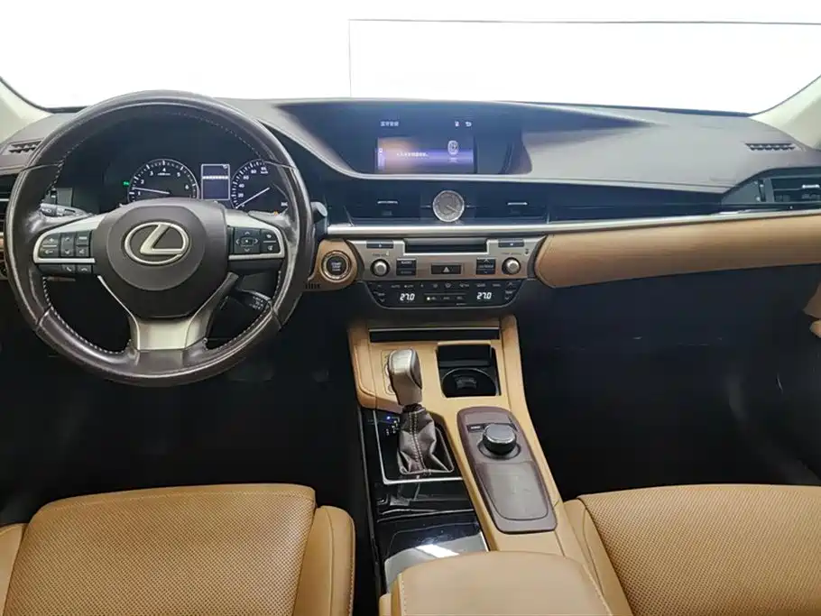 Lexus ES 2015 200 Elite Edition фото 12