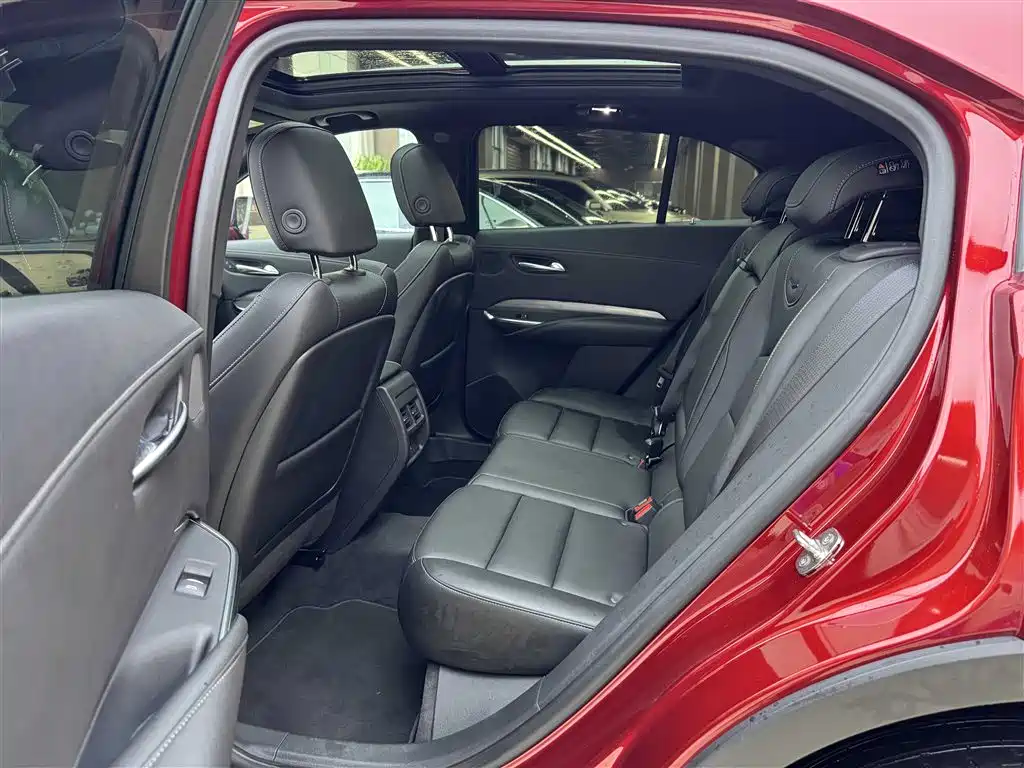 Cadillac XT4 2024 28T 2WD Luxury фото 11