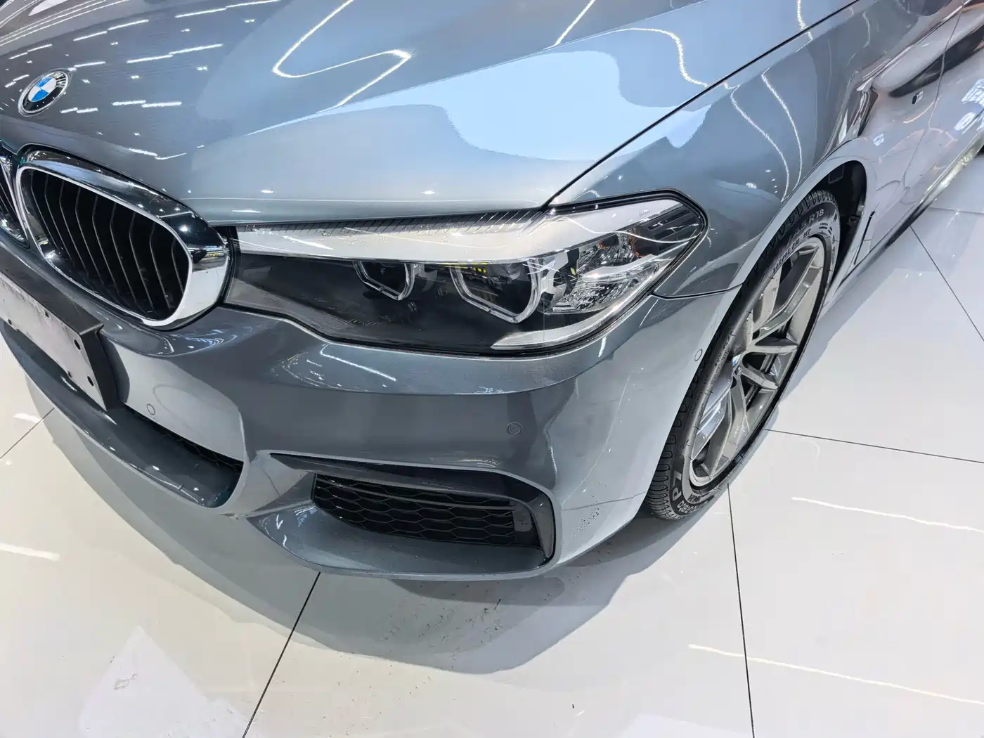 BMW 5 Series (Import) 2019 525i M Sport Package фото 4