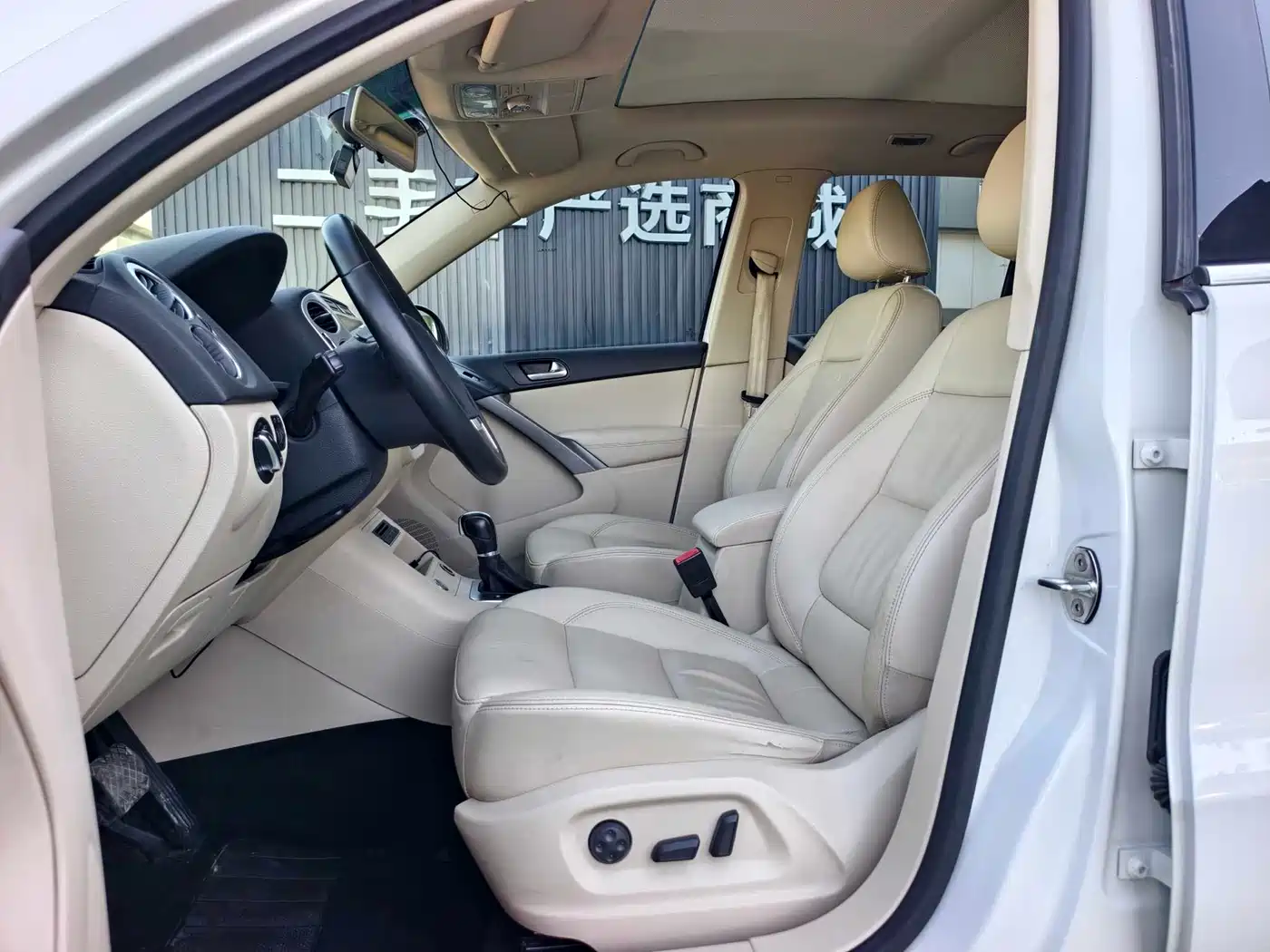 Volkswagen Tiguan 2012 1.8TSI Automatic 4WD Elite Edition фото 9
