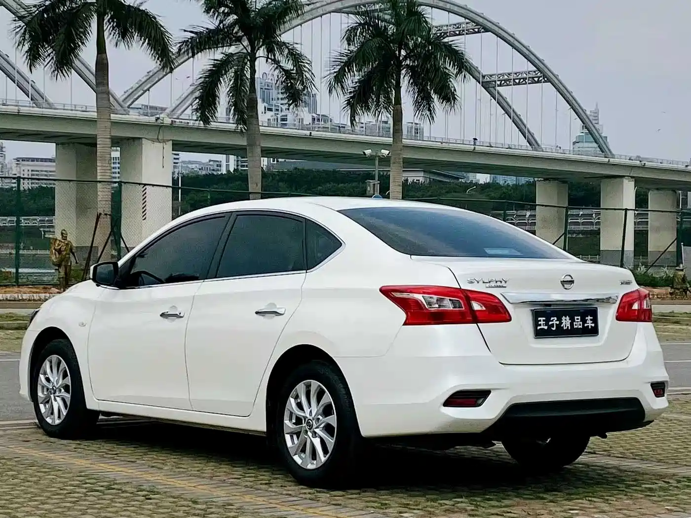Nissan SYLPHY, миниатюра 3