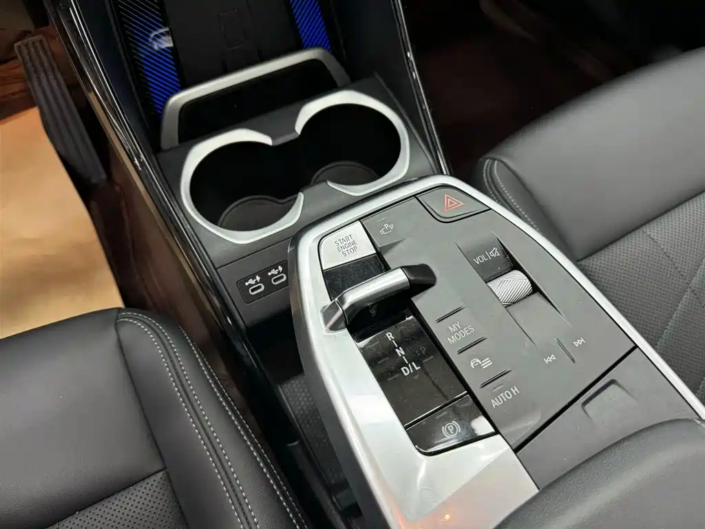 BMW X1 2023 sDrive25Li X Design Package фото 13