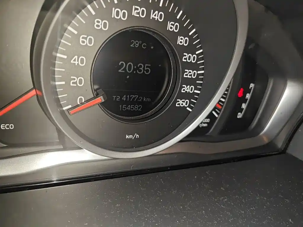 Фото 9 - Volvo S60