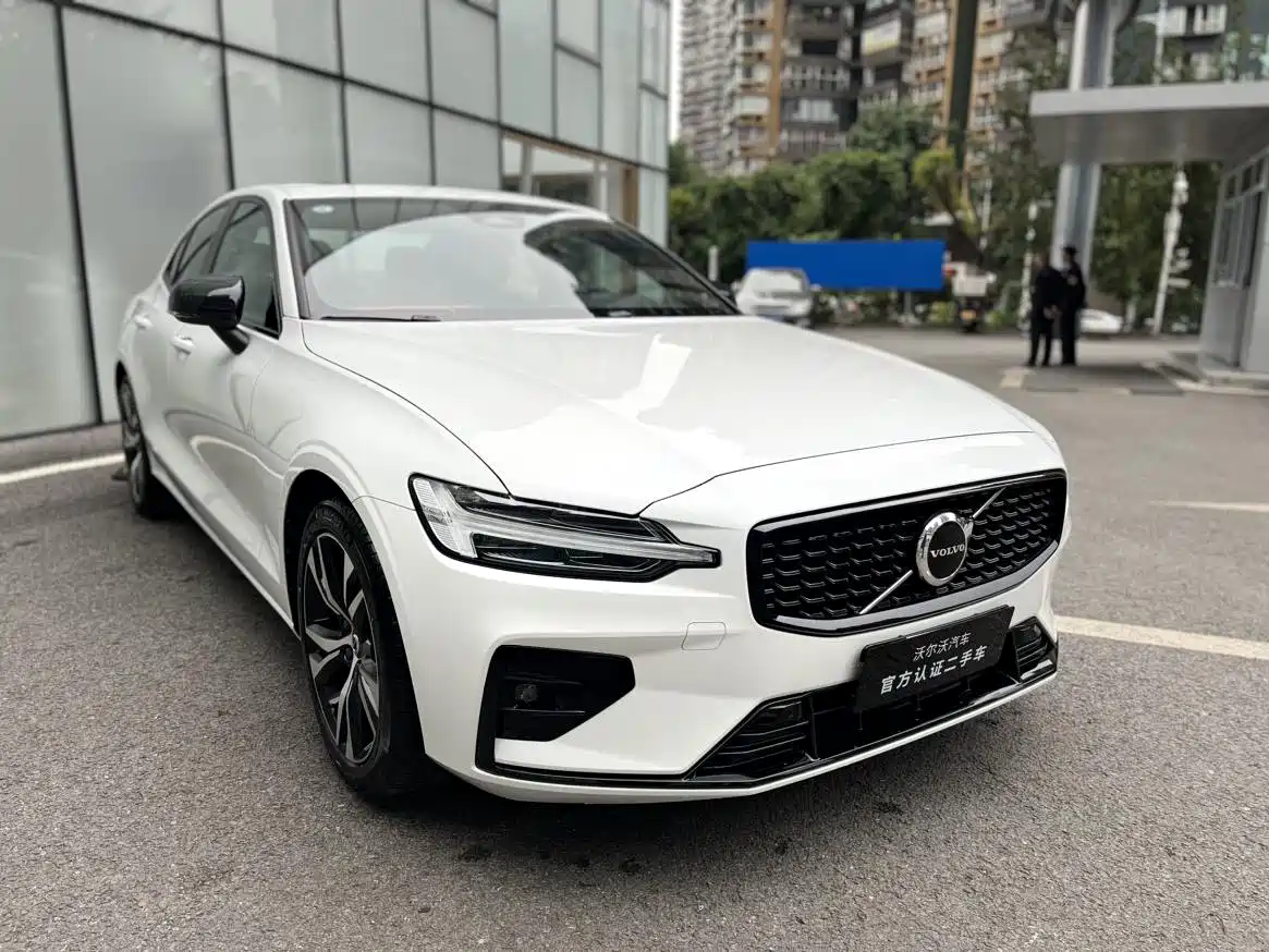 VOLVO S60