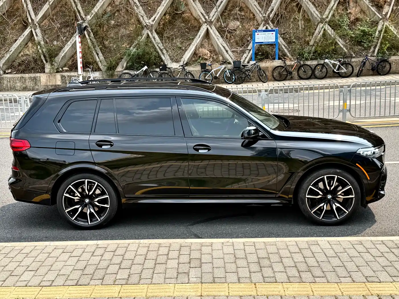 BMW X7 фото 4