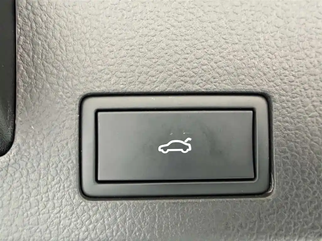 Volkswagen FAW-Volkswagen CC 2024 380TSI Eye-catching Public Sharing Edition фото 27