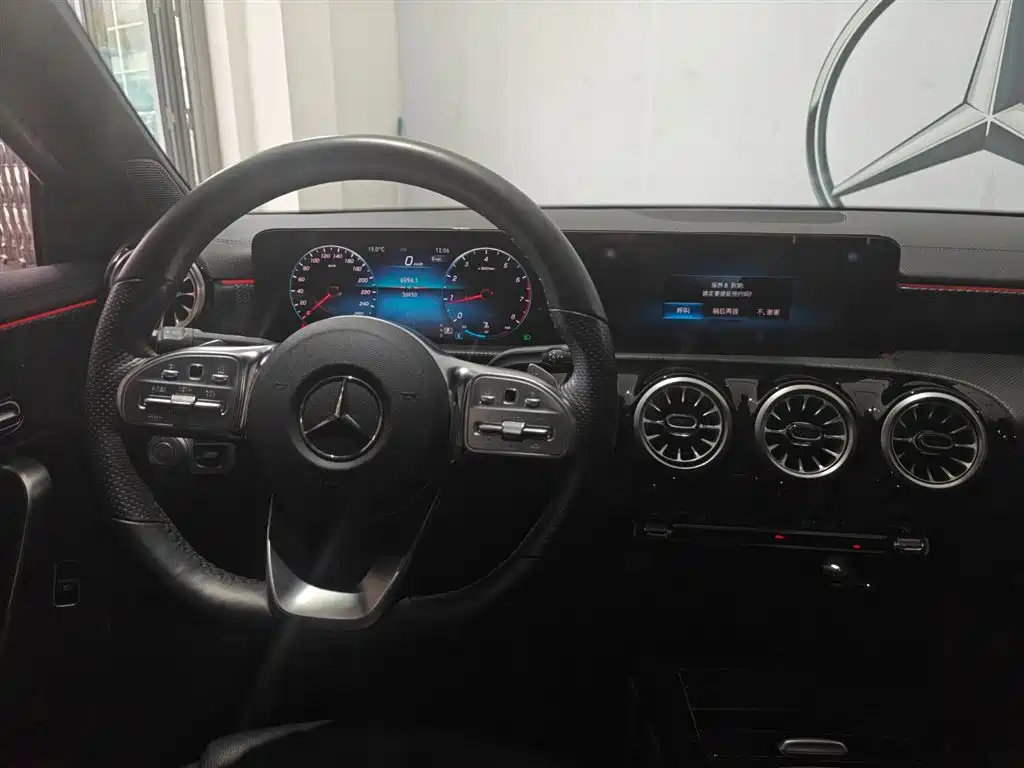 MERCEDES-BENZ A CLASS