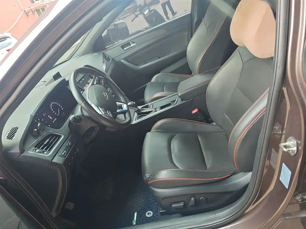 Hyundai Sonata 2017 1.6T GLS Smart фото 15
