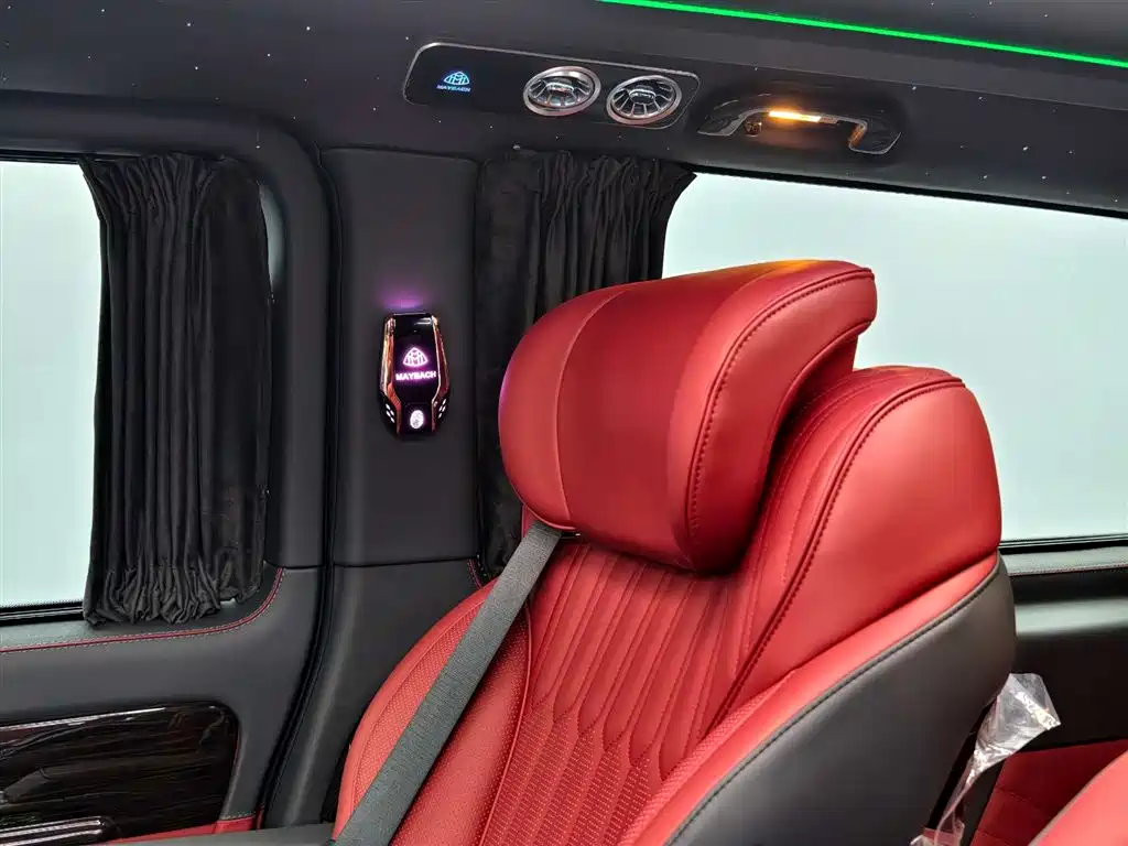 Mercedes-Benz Vito 2024 2.0T Business 7-Seater фото 18