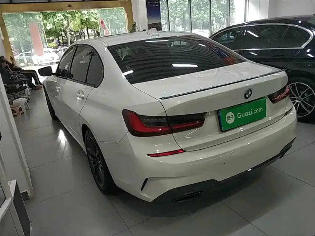 BMW 3 Series 2022 Facelift 325Li M Sport Shadow Edition фото 5