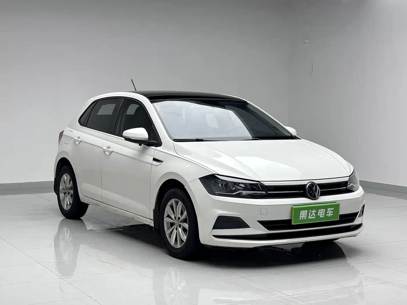 Volkswagen Polo 2019 Plus 1.5L Automatic Colorful Tech Edition фото 6