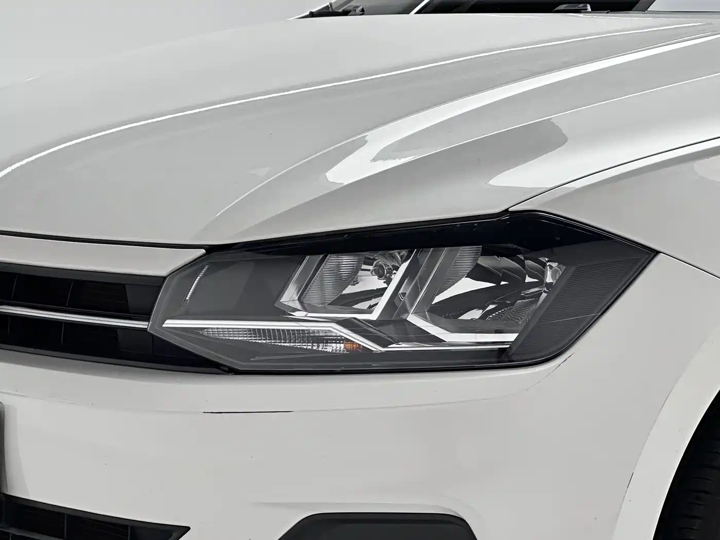 Volkswagen Polo 2019 Plus 1.5L Automatic Colorful Tech Edition фото 12