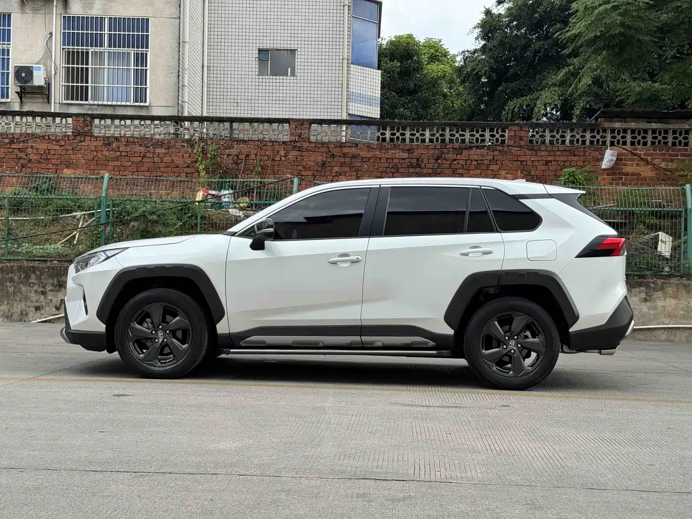 TOYOTA RAV4 RONGFANG
