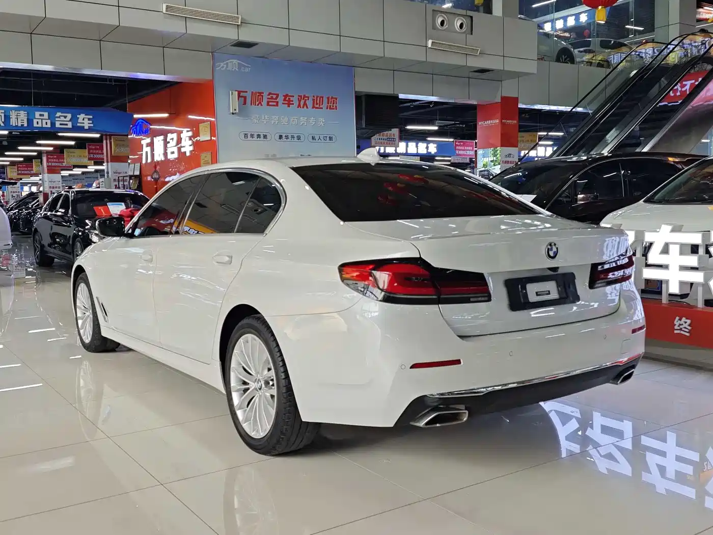 BMW 5 Series 2022 525Li Luxury Package фото 14