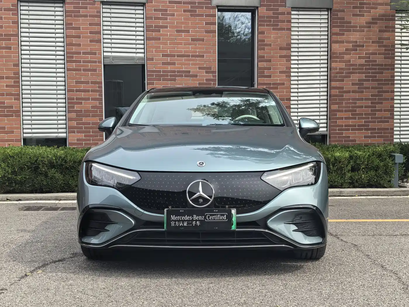 Mercedes-Benz EQE 2025 Model 500 4MATIC Luxury Edition фото 3