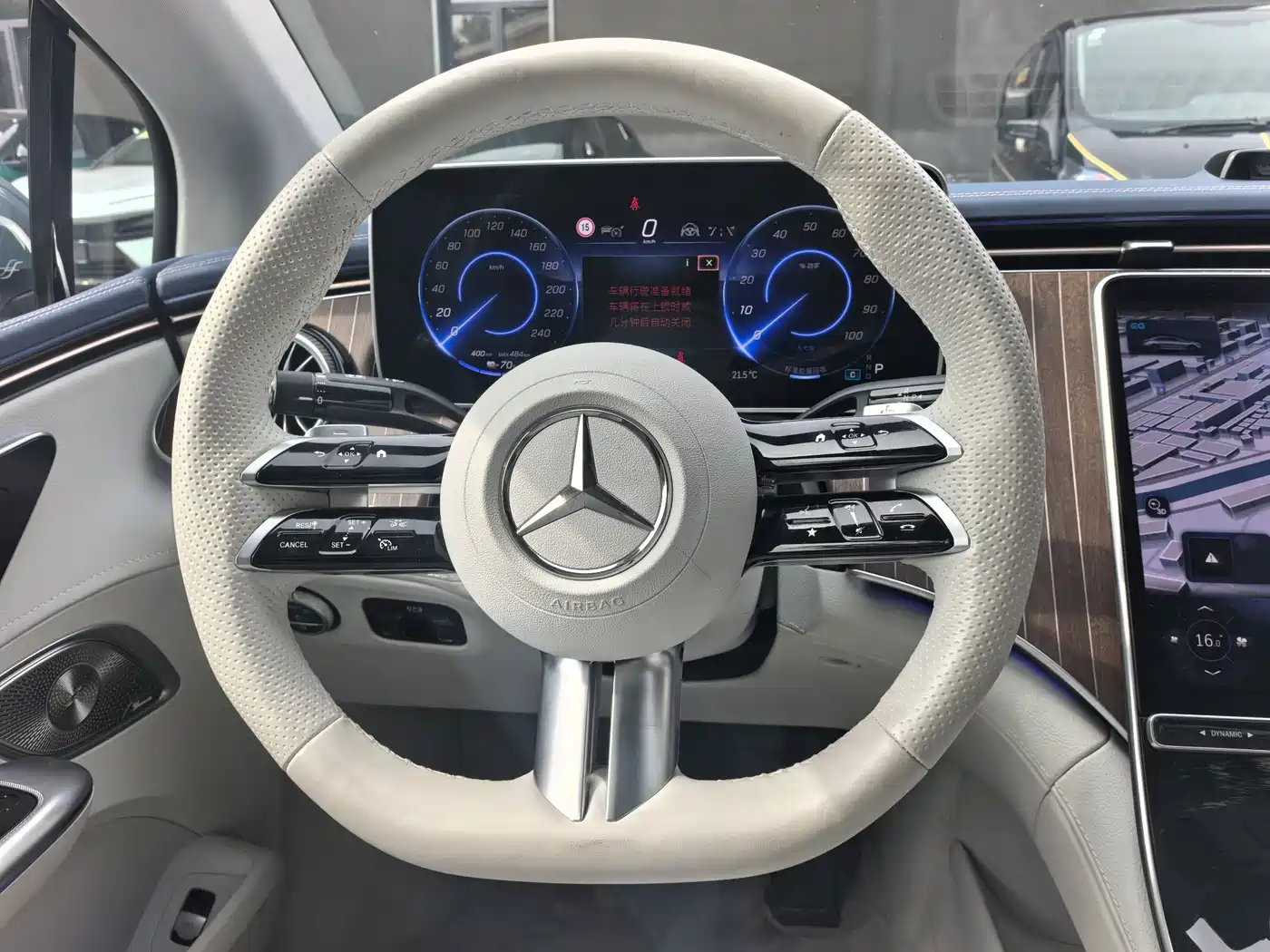 Mercedes-Benz EQE 2025 Model 500 4MATIC Luxury Edition фото 11