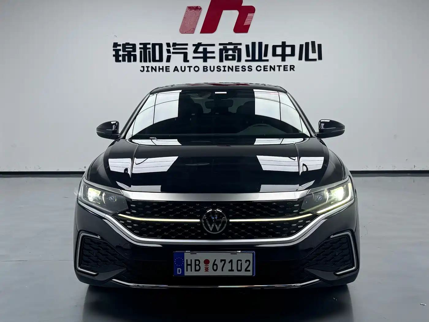 Volkswagen Passat 2024 330TSI Starlight Elite Edition фото 4
