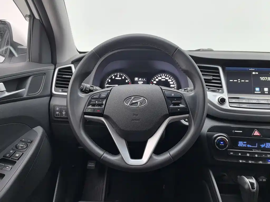 Hyundai Tucson 2016 2015 1.6T Dual Clutch 2WD Smart