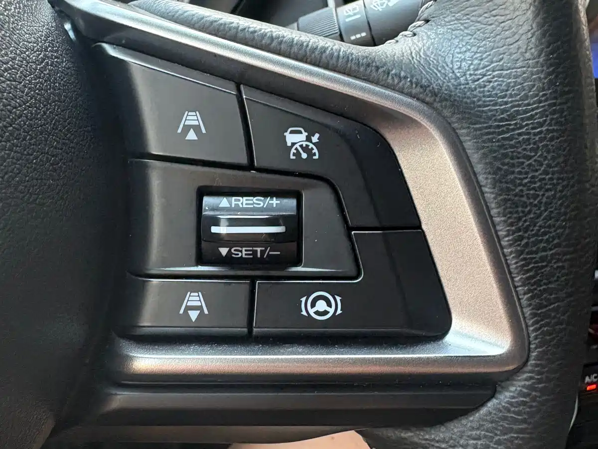 Subaru Forester 2023 2022 2.0i AWD Luxury Edition with EyeSight