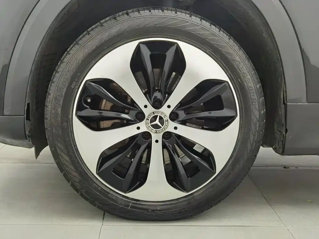 Фото 17 - Mercedes-Benz GLB