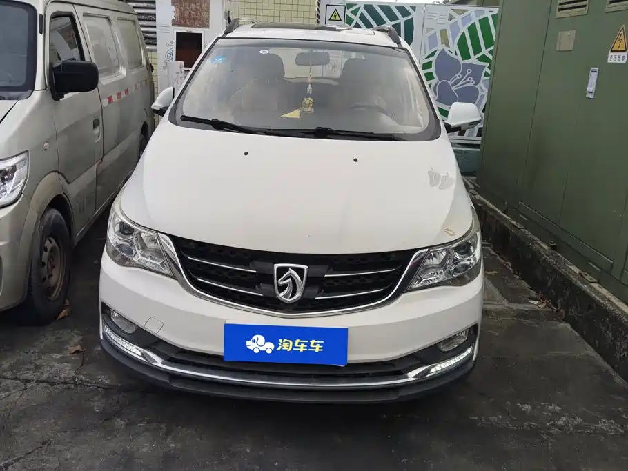 Фото 2 - Baojun 730
