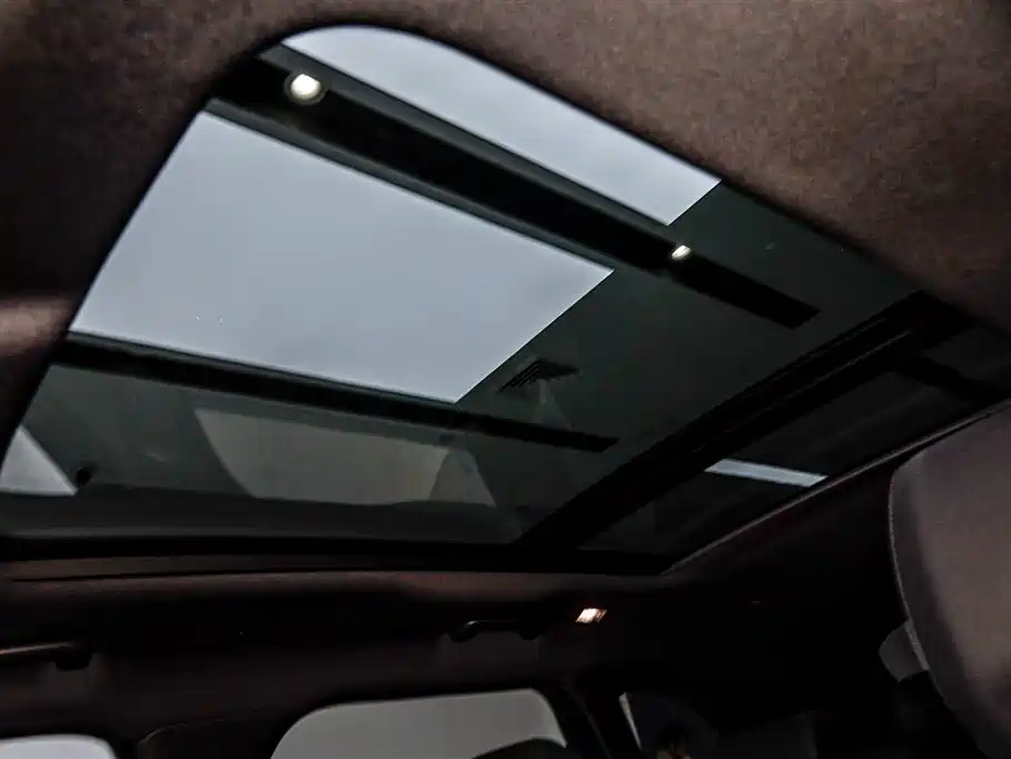 Land Rover Range Rover Velar 2024 Dynamic SE фото 19